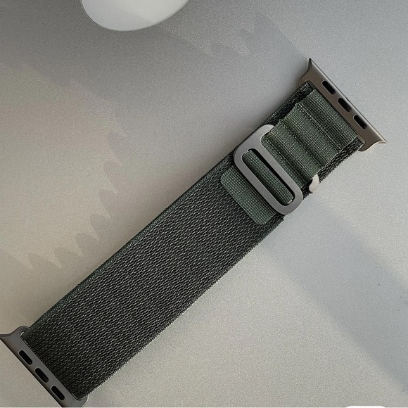 NEW GREEN Loop Adjustable Strap for Apple Watch - Picture 7 of 9